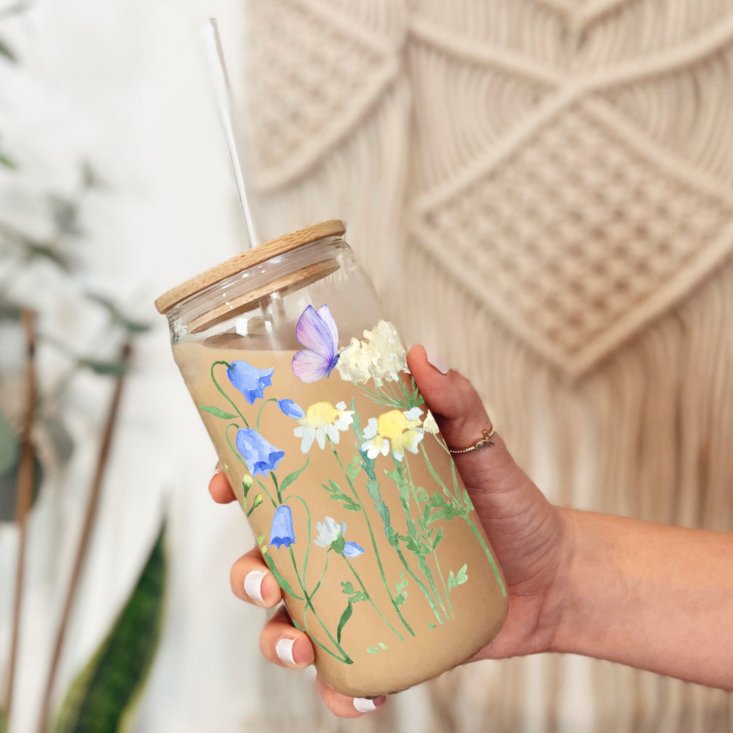 Flower Iced Coffee Cup, 16oz Glass Sipper Cup, Nature Soda Can Glass With Lid & Straw, Bridesmaid Gift Floral Lemonade Summer Drinking Glass